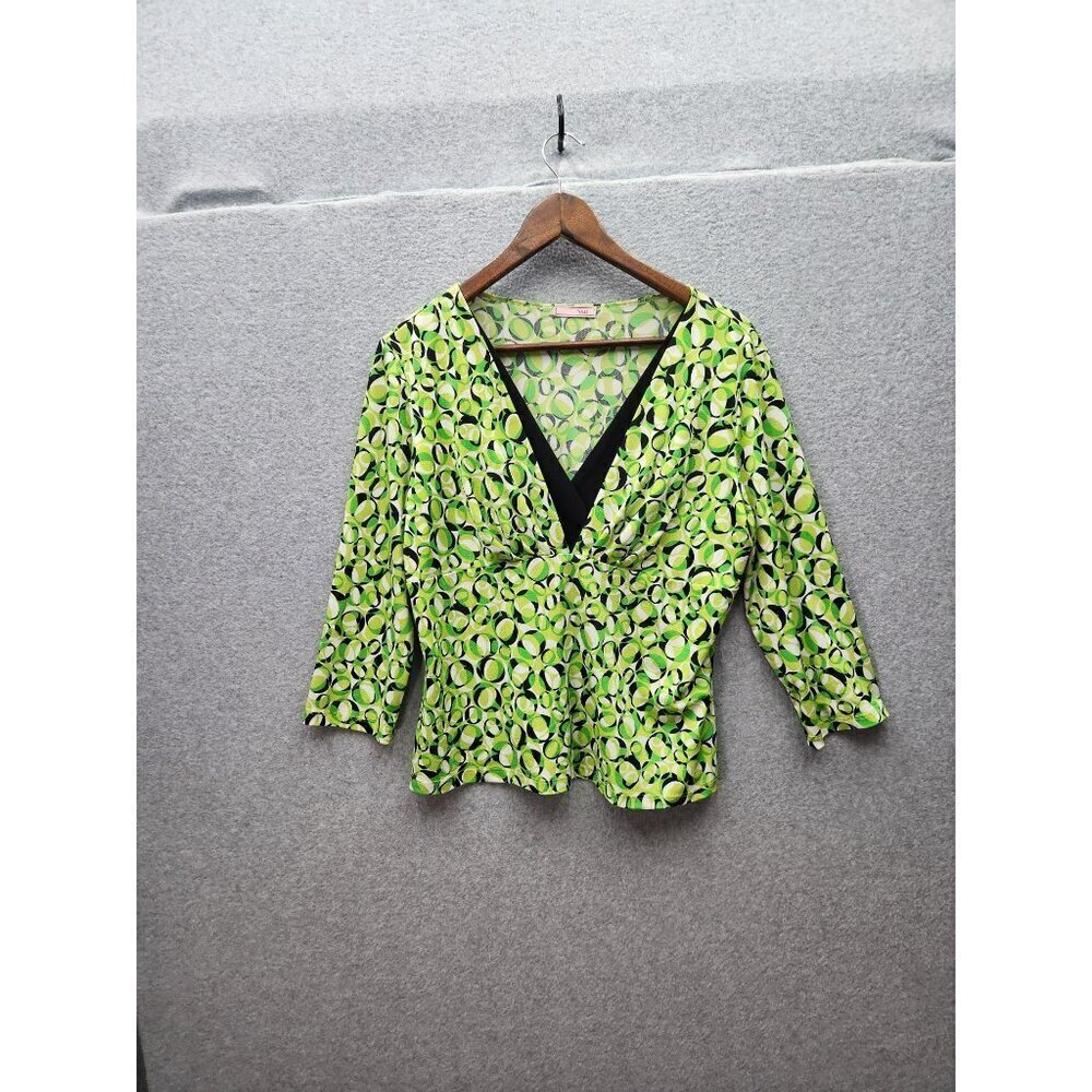 Green & Black Patterned V-Neck Top With 3/4 Sleeves